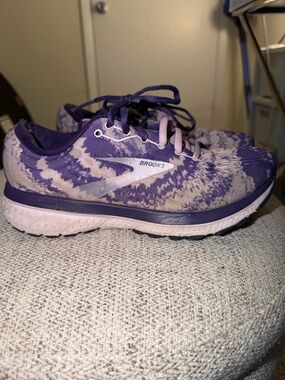 Brooks Women's Ghost running shoes